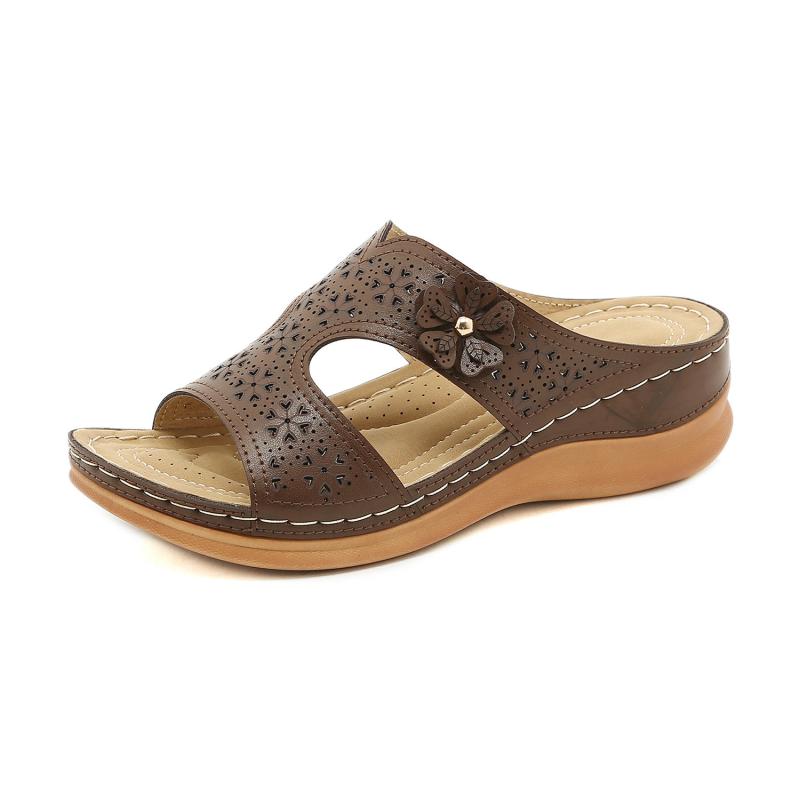 Aguadulce Perforated Leather Women’s Wedge Sandals | Comfort Sandals Comfort Sandals Comfort Sandals